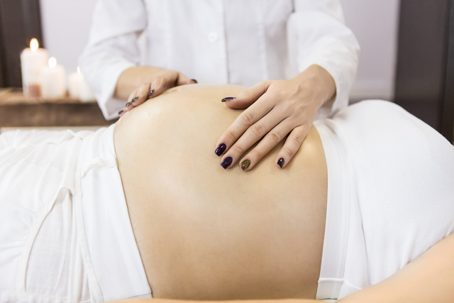 San Leandro, CA – Can Prenatal Massage Therapy Help Reduce Daily Discomfort?